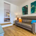 Апартаменты Charming With Sea Views & Maltese Balcony By 360 Estates Валетта