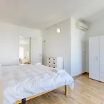 Апартаменты Charming With Sea Views & Maltese Balcony By 360 Estates