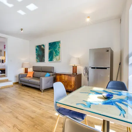 Charming With Sea Views & Maltese Balcony By 360 Estates * La Valletta