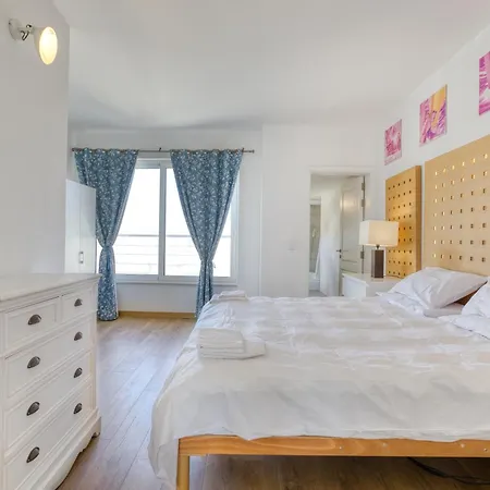 Charming With Sea Views & Maltese Balcony By 360 Estates Apartment Valletta