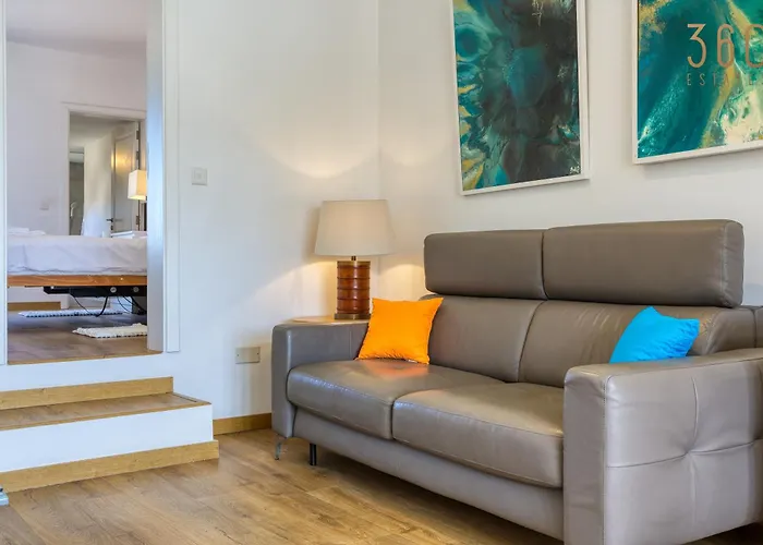 Charming With Sea Views & Maltese Balcony By 360 Estates *