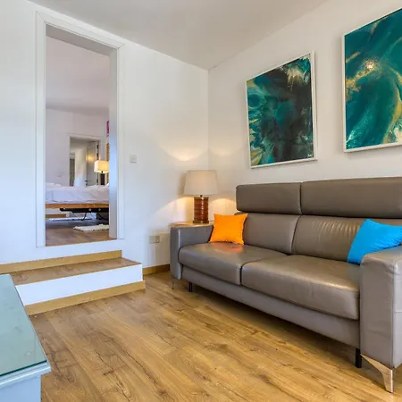 Apartmán Charming With Sea Views & Maltese Balcony By 360 Estates Valletta