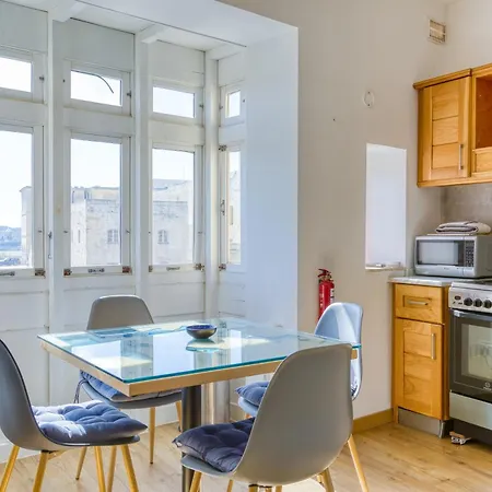 Apartament Charming With Sea Views & Maltese Balcony By 360 Estates