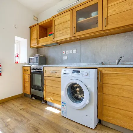 Apartmán Charming With Sea Views & Maltese Balcony By 360 Estates