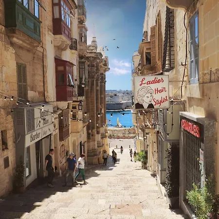 Charming With Sea Views & Maltese Balcony By 360 Estates Apartament
