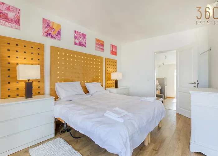 Charming With Sea Views & Maltese Balcony By 360 Estates شقة فاليتا