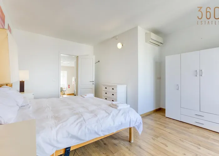 公寓 Charming With Sea Views & Maltese Balcony By 360 Estates
